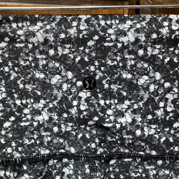 LULULEMON Shine Tights (Roll Down) Shimmy Shimmer Black White Sequins-Size 8 - Picture 1 of 3